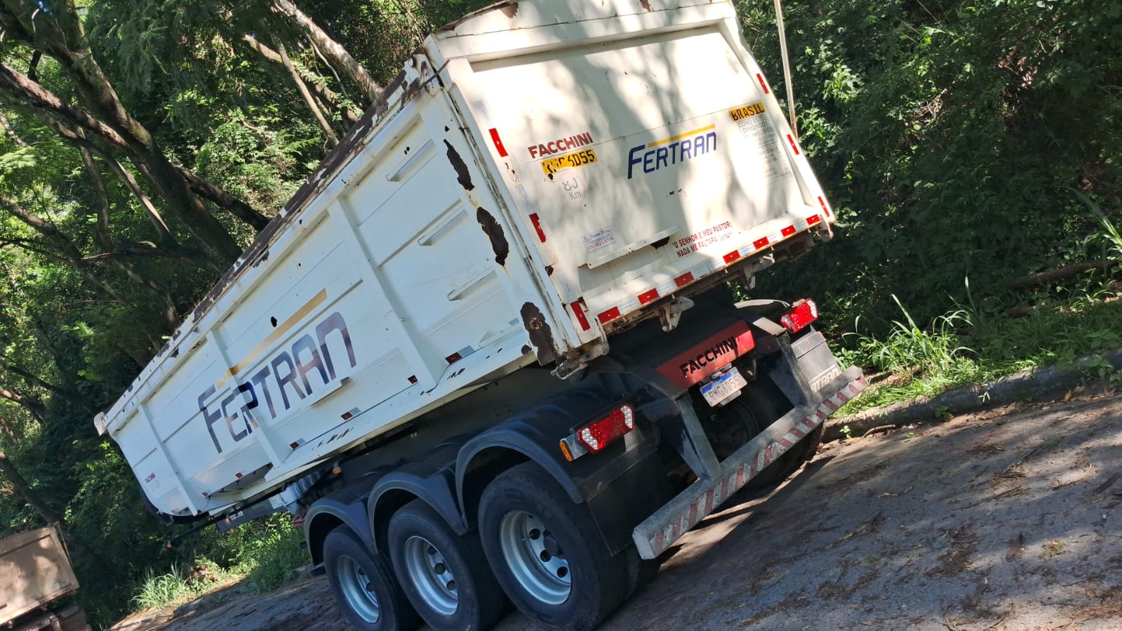 Foto da carreta RMG6D55